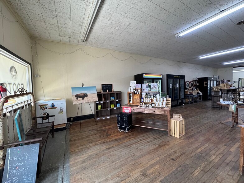 More Photos Of 87 S Main St, Keenesburg Storefront For Sale