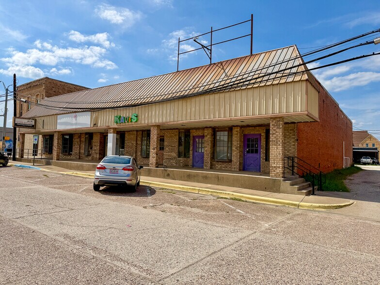 More Photos Of 108 Main st, Trinity Storefront For Sale