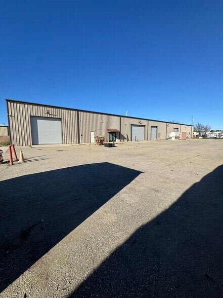 More Photos Of 190 E San Antonio Dr, King City Industrial For Sale