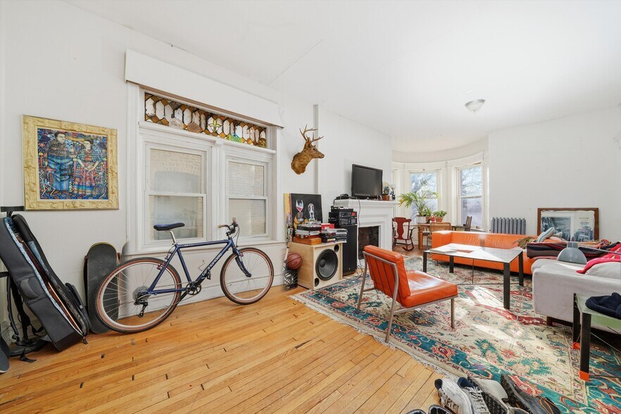 More Photos Of 3136 W Logan Blvd, Chicago Multifamily For Sale