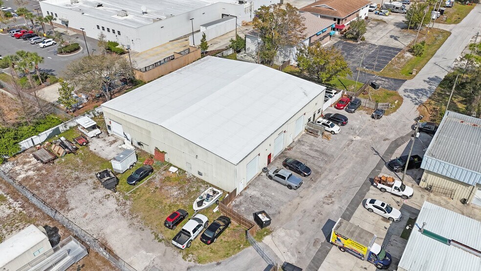 More Photos Of 9161 131st Pl N, Largo Warehouse For Lease