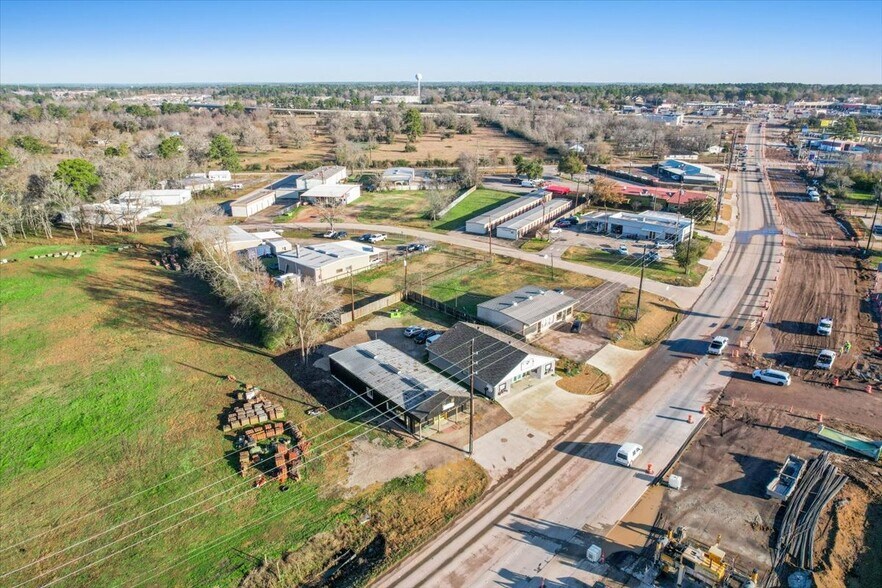 More Photos Of 19010 FM 1488, Magnolia Storefront Retail Office For Sale