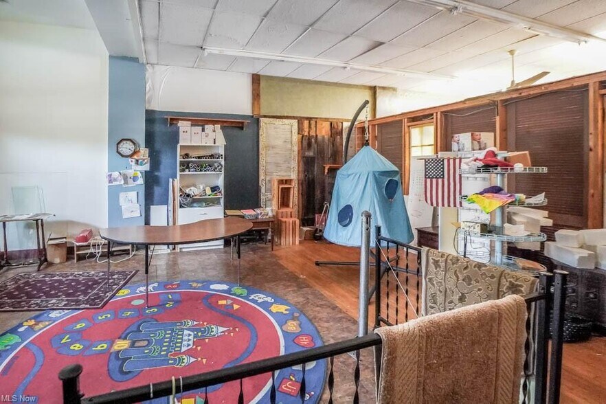 More Photos Of 117 N Canal St, Canal Fulton General Retail For Lease