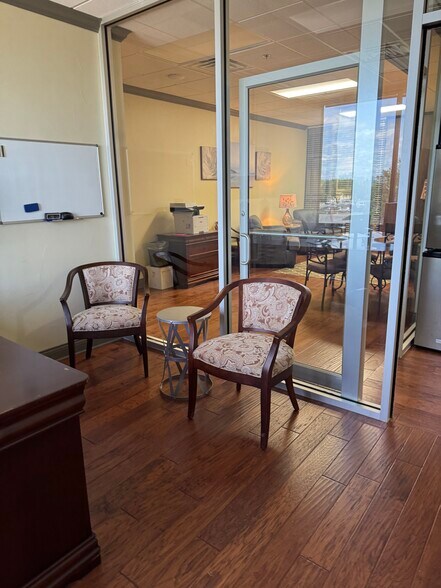 More Photos Of 222 Sidney Baker St S, Kerrville Office For Sale