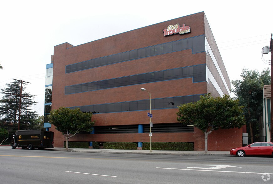 More Photos Of 12925 Riverside Dr, Sherman Oaks Office For Lease