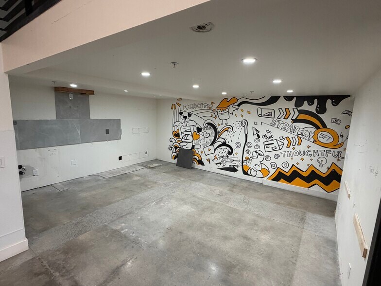 More Photos Of 2092 Concourse Dr, San Jose General Retail For Sale