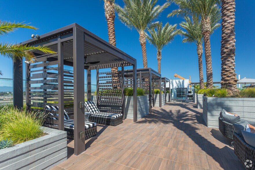 More Photos Of 730-750 E Capitol Ave, Milpitas Apartments For Lease