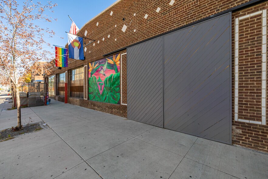 More Photos Of 2036-2046 Broadway, Denver Restaurant For Sale