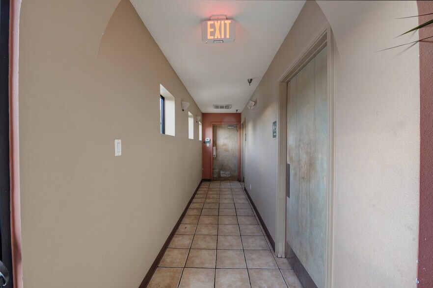 More Photos Of 8032 4th St NW, Albuquerque Restaurant For Sale