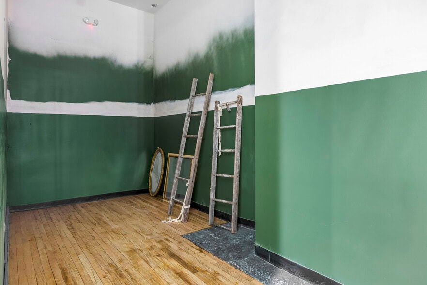 More Photos Of 61 N Pearl St, Albany Apartments For Lease