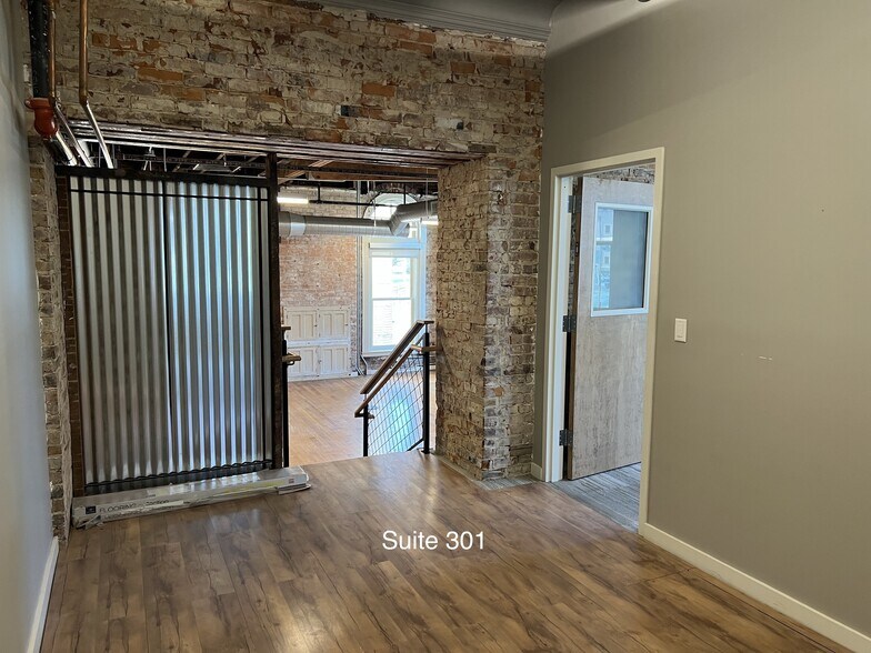More Photos Of 123 E 7th St, Chattanooga Office For Sale