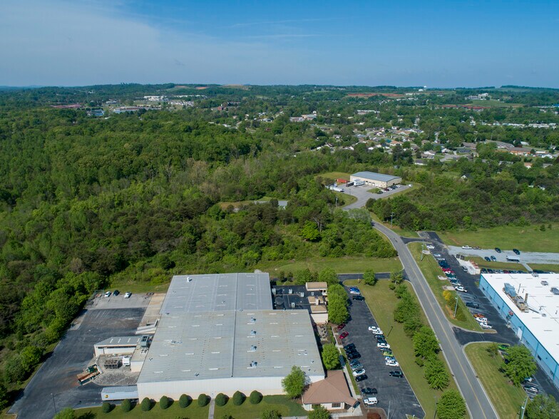 More Photos Of Excellence Way, Maryville Distribution For Lease