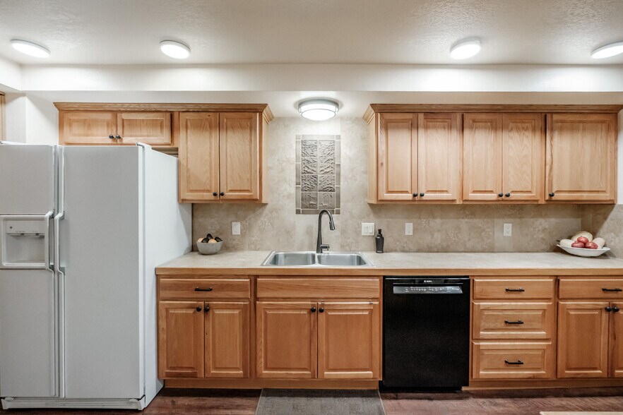 More Photos Of 909 Curry Rd, Roseburg Specialty For Sale