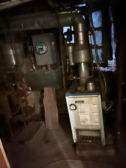 More Photos Of 1212 Mcdonald Ave, Brooklyn Storefront Retail Residential For Lease