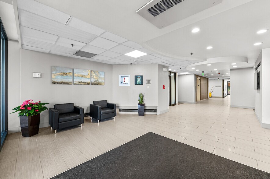 More Photos Of 950 E Harvard Ave, Denver Medical For Lease