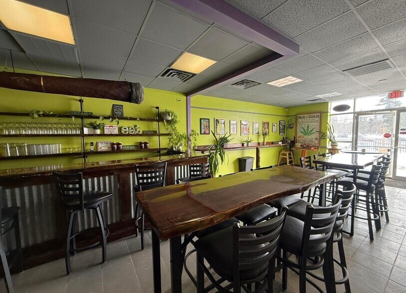 More Photos Of 4452 Commercial Dr, New Hartford Unknown For Lease