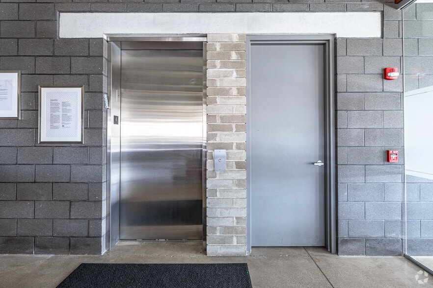 More Photos Of 161 S 1st St, Milwaukee Loft Creative Space For Lease