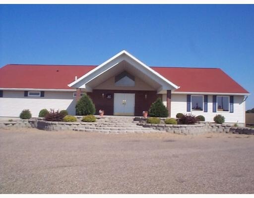 Primary Photo Of 100 Wildcat Trl, Shellsburg Golf Course Driving Range For Sale