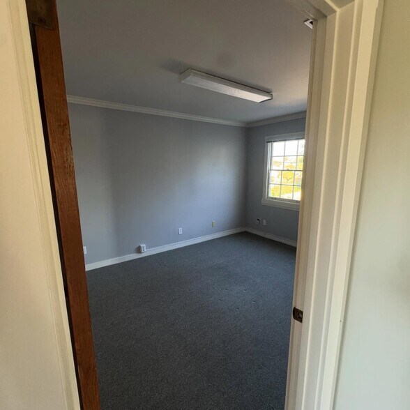 More Photos Of 25 Carlo Dr, Goleta Office Residential For Lease