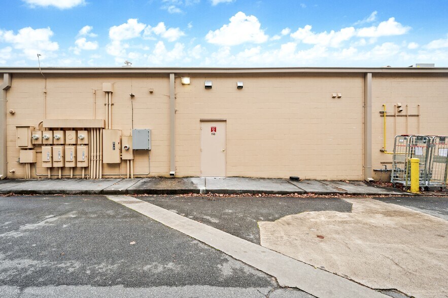 More Photos Of 3760 Sixes Rd, Canton Unknown For Lease