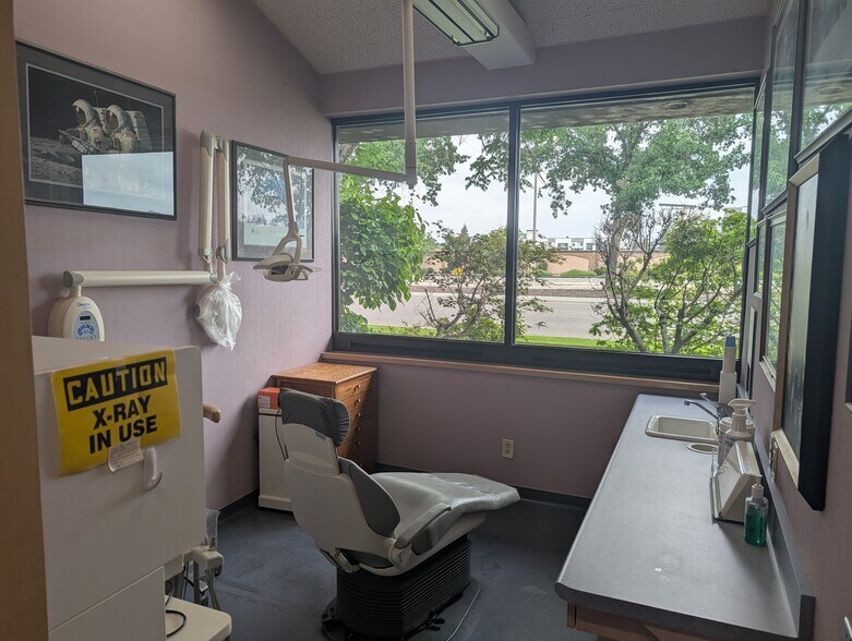 More Photos Of 1128 N Chinowth St, Visalia Medical For Sale