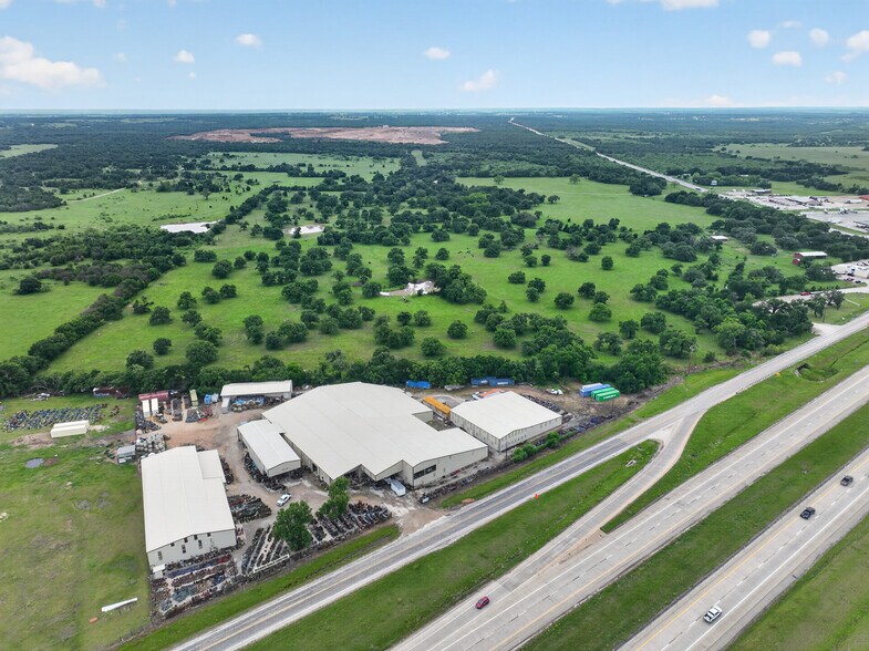 More Photos Of 14145 US-281, Santo Specialty For Sale