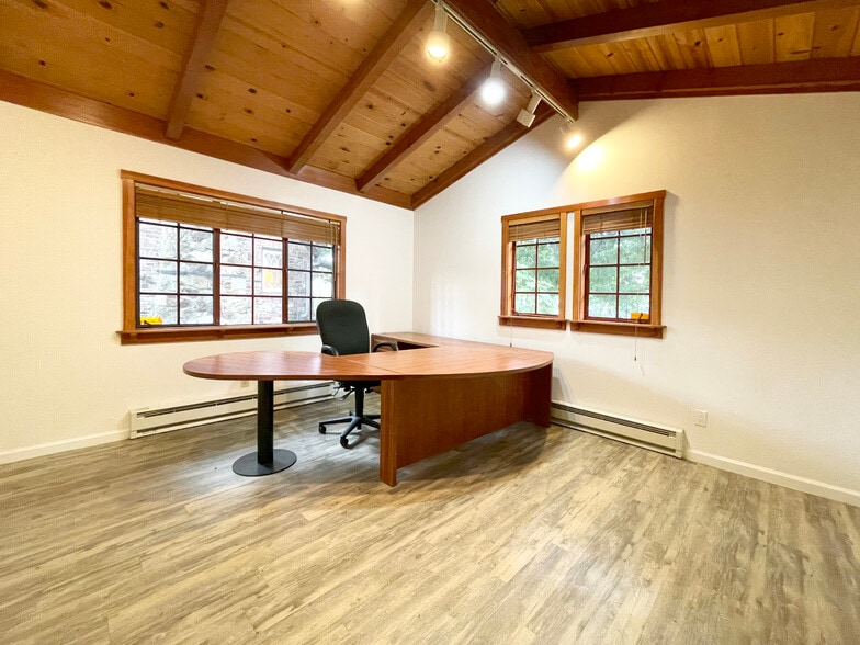 More Photos Of 1672-1676 University Ave, Berkeley Medical For Sale