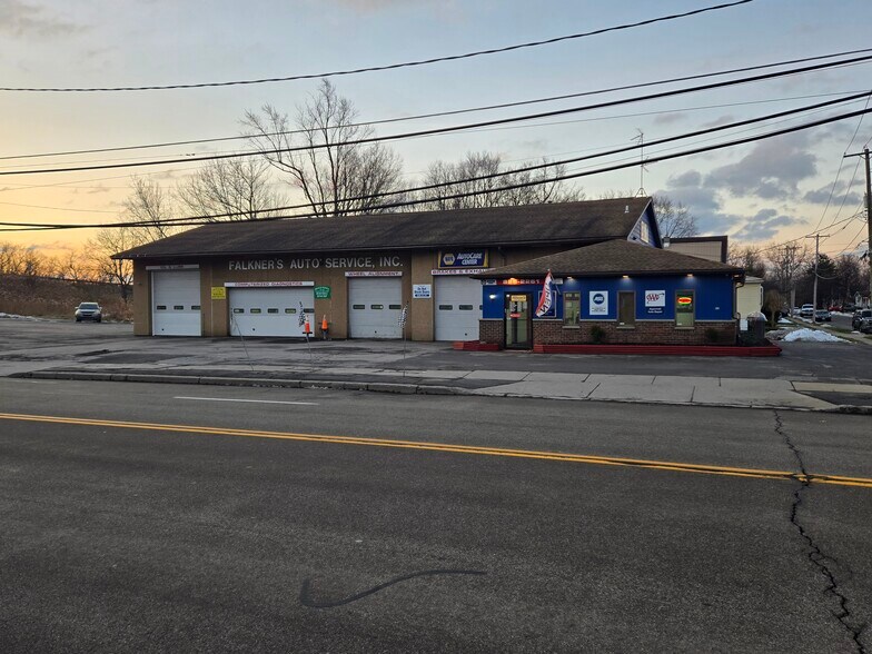 More Photos Of 2671 Seneca St, West Seneca Auto Repair For Sale