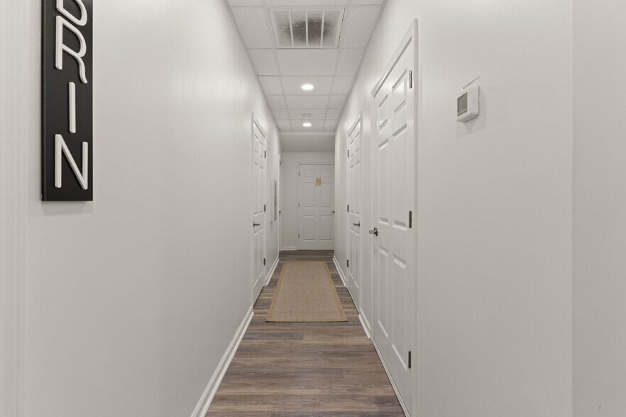 More Photos Of 100-126 Island Professional Park, Saint Simons Island Office For Sale