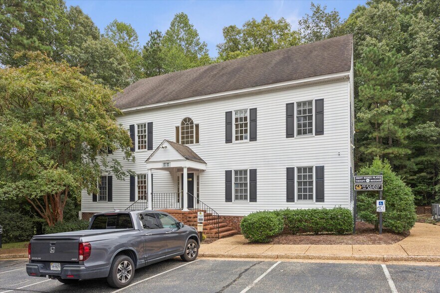More Photos Of 5000 New Point Rd, Williamsburg Office For Sale