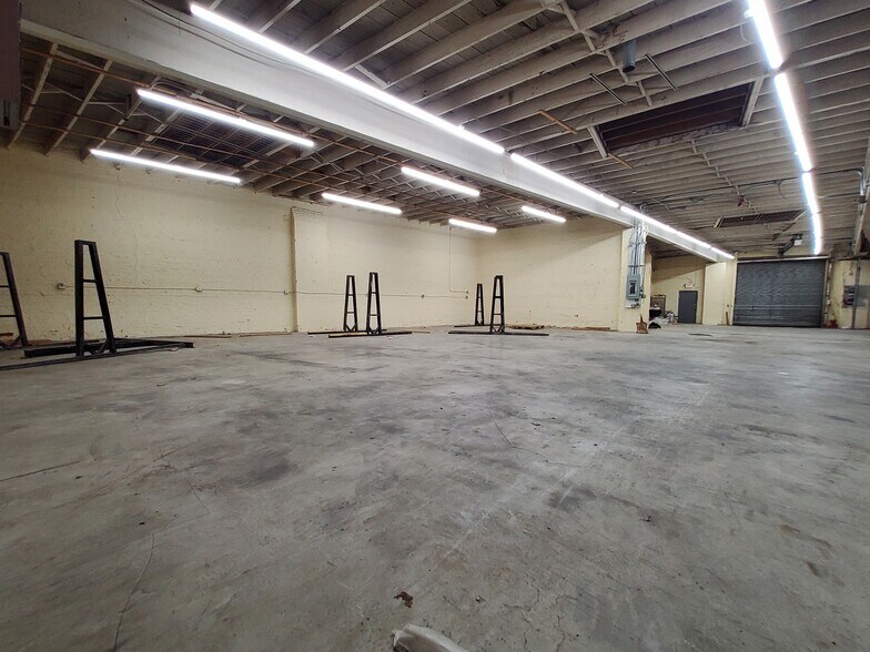 More Photos Of 1304 N Broad St, Hillside Warehouse For Lease