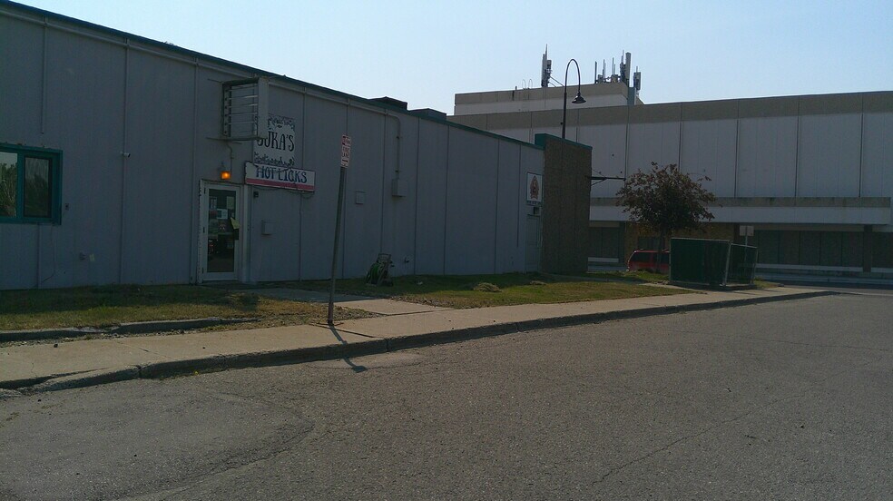 More Photos Of 634 5th Ave, Fairbanks General Retail For Lease