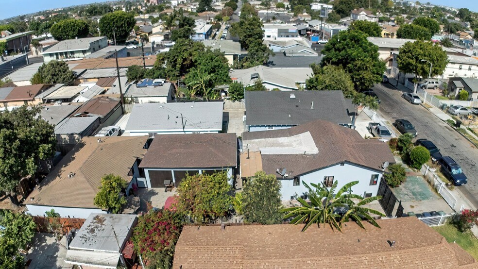 More Photos Of 1526 E 77th Pl, Los Angeles Multifamily For Sale