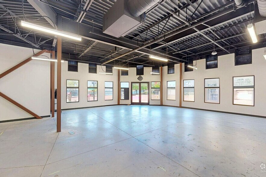 More Photos Of 101-203 N OWA Blvd, Foley Fast Food For Lease