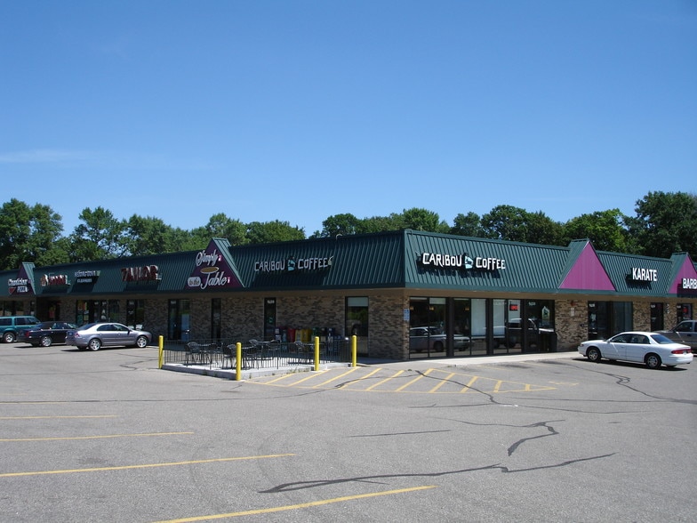 More Photos Of 9410-9448 N 36th Ave, New Hope General Retail For Lease