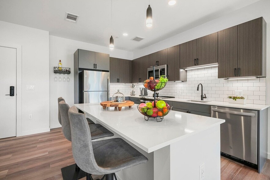 More Photos Of 22 Washington St, Weymouth Apartments For Lease