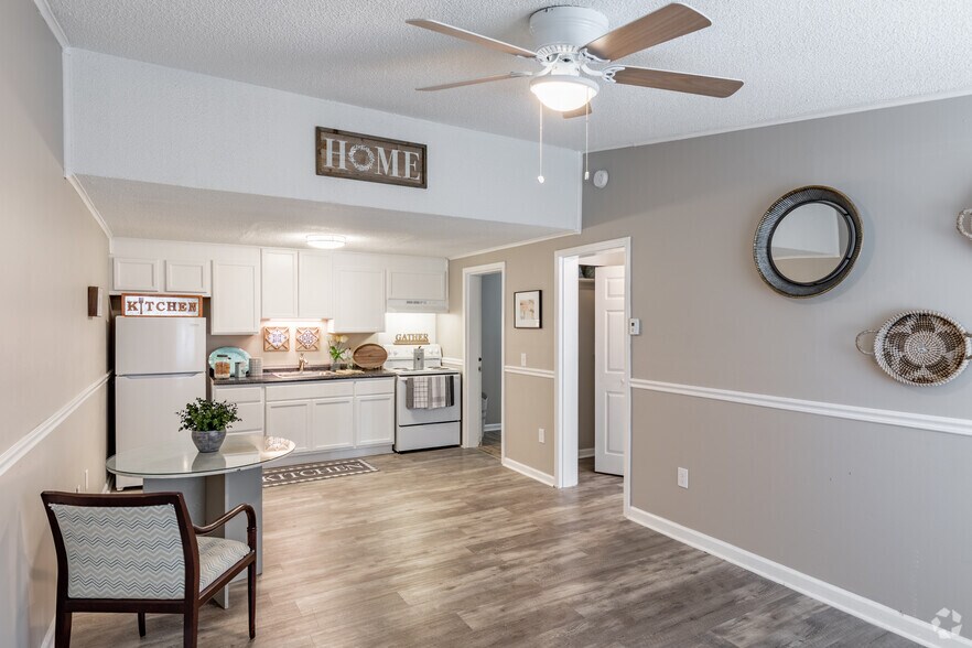 More Photos Of 1624 Norman Dr, Atlanta Apartments For Sale