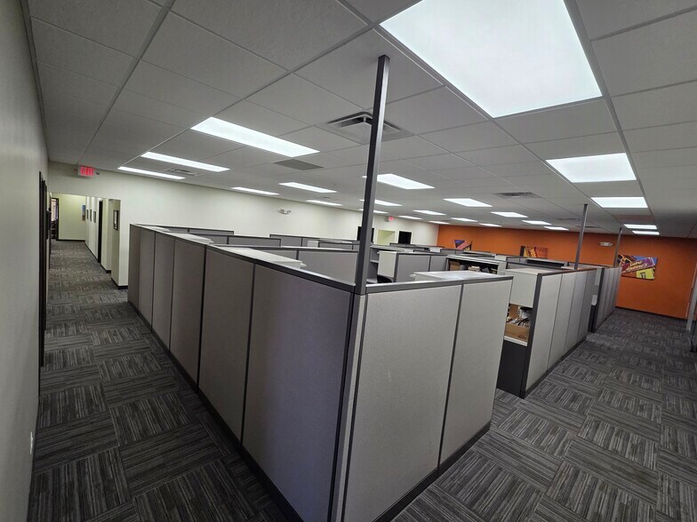 More Photos Of 34673 Bennett Dr, Fraser Serviced Offices For Sale