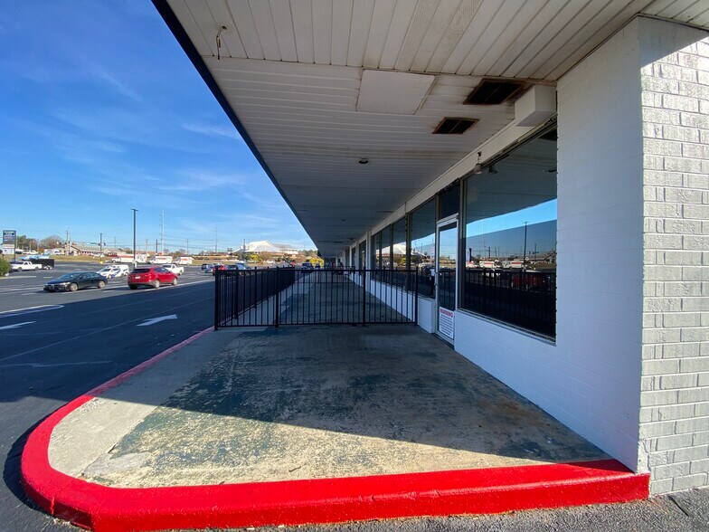 More Photos Of 3716-3736 Atlanta Hwy, Dallas Unknown For Lease