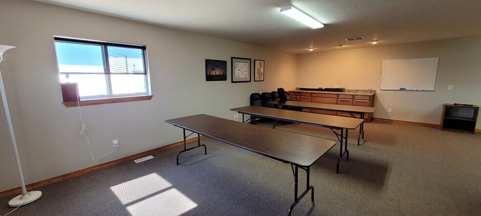 More Photos Of 3101 Vaughn Rd, Great Falls Flex For Sale