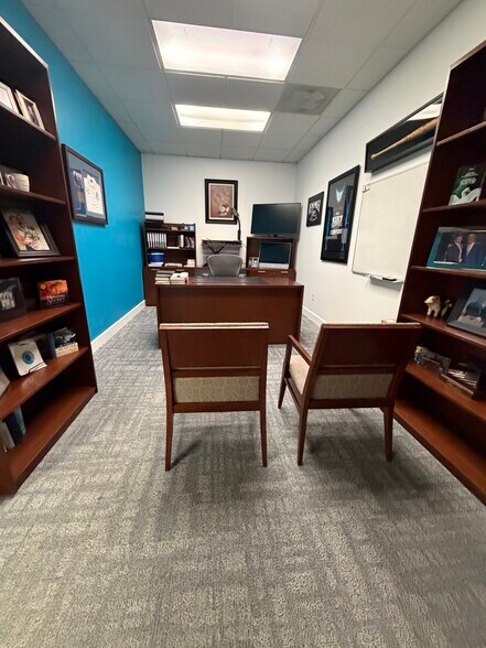 More Photos Of 1500-1512 N Church Rd, Liberty Medical For Lease