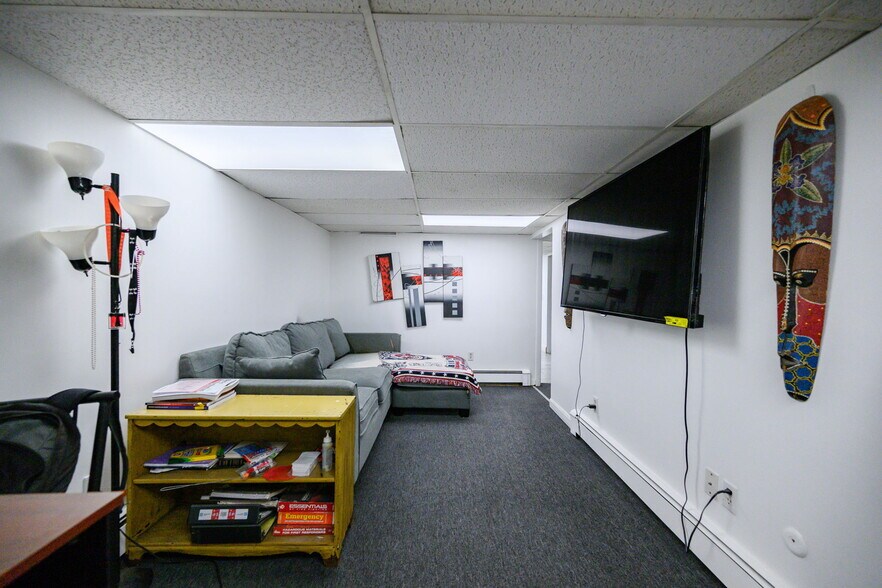 More Photos Of 275 W Main St, Norton Office Residential For Sale