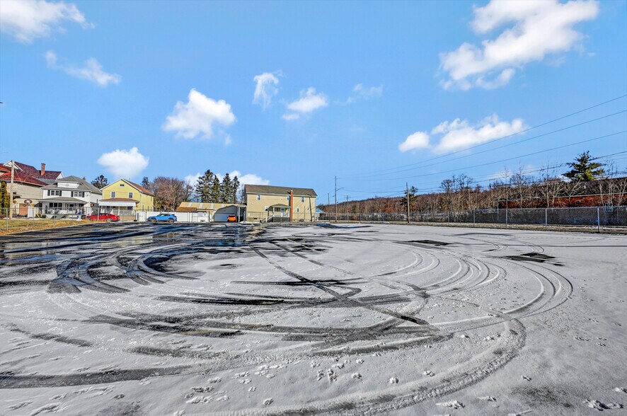 More Photos Of 301 Delaware Ave, Olyphant Office For Sale