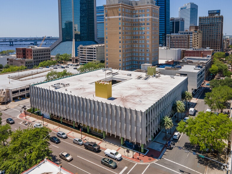 More Photos Of 40 E Adams St, Jacksonville Office For Lease