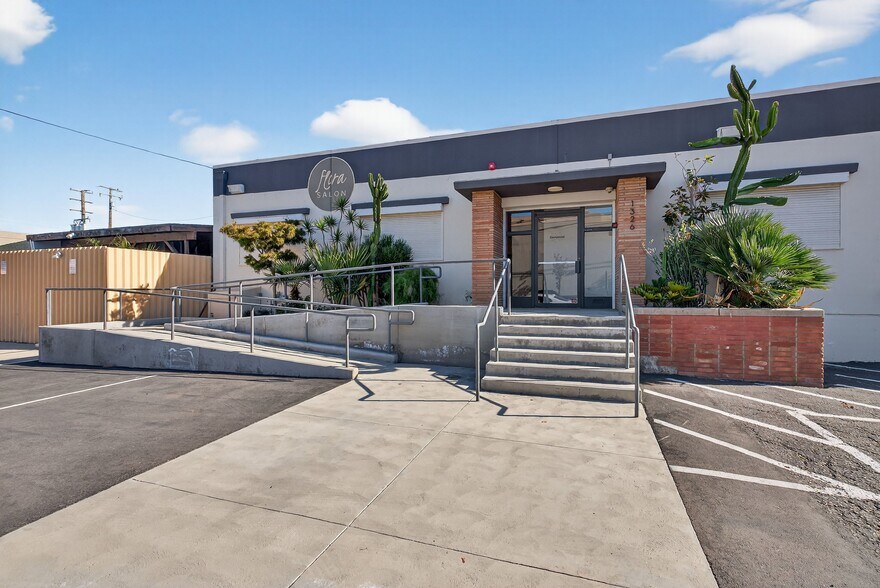 More Photos Of 1322-1326 Obispo Ave, Long Beach Warehouse For Lease