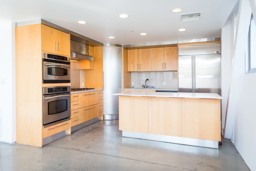 More Photos Of 2100 Abbot Kinney Blvd, Venice Office For Lease