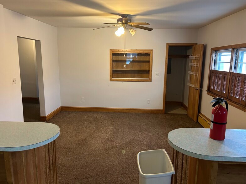 More Photos Of 229 S Robinson Ave, Pen Argyl Storefront Retail Residential For Sale