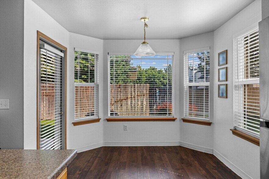 More Photos Of 1805 E Overland Rd, Meridian Apartments For Sale