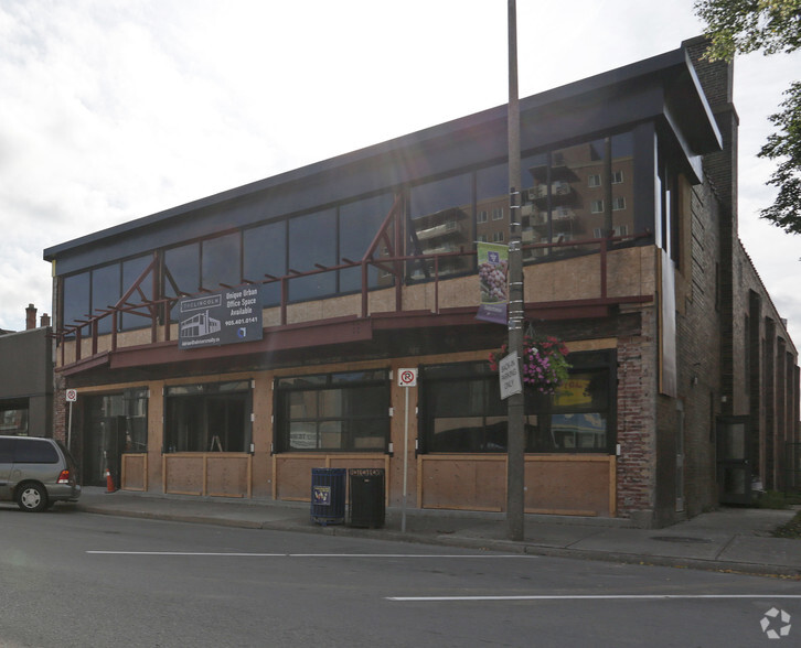 Primary Photo Of 386 St Paul St E, St Catharines Storefront Retail Office For Lease