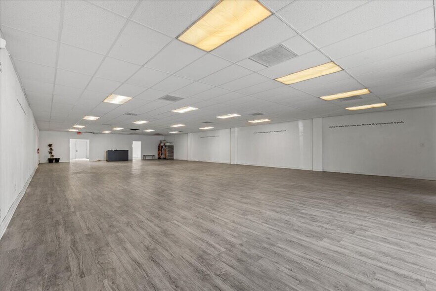 More Photos Of 213-219 S La Brea Ave, Inglewood Storefront For Lease